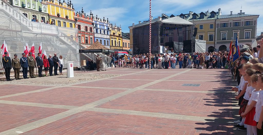 uroczystości Dnia Flagi na Rynku Wielkim w Zamościu 