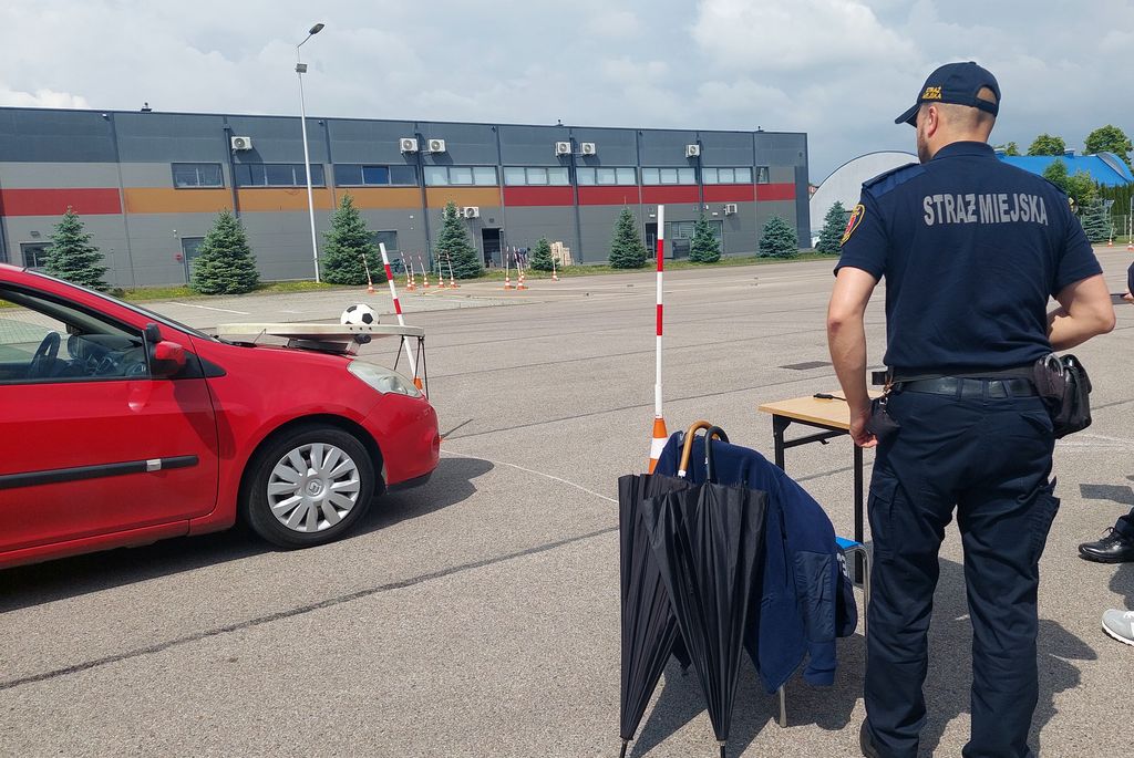 konkurencja jazdy samochodem 