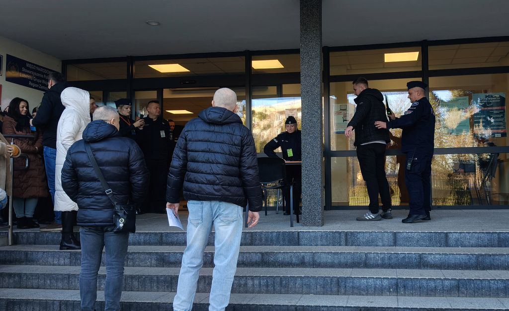 uczestnicy ćwiczeń na stanowisku kontrolnym 