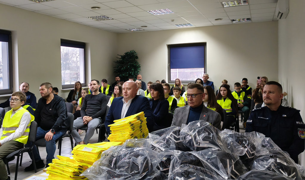 uczestnicy konkursu w kasku bezpieczniej 