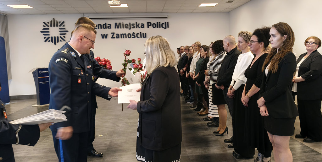 święto służby cywilnej w świetlicy Komendy Miejskiej Policji w Zamościu 