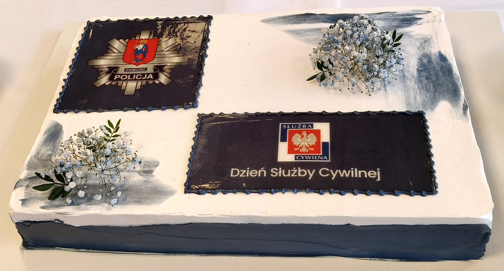 tort z okazji święta służby cywilnej w Komendy Miejskiej Policji w Zamościu 