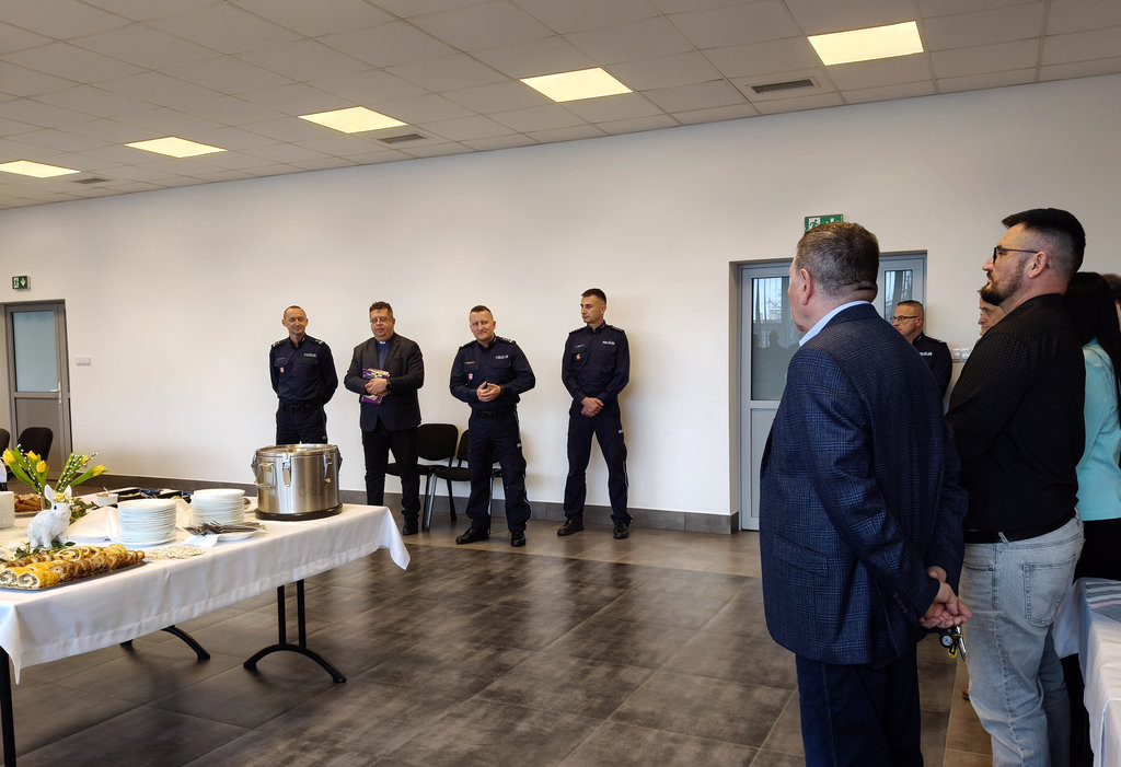 spotkanie w Komendzie Miejskiej Policji w Zamościu z okazji zbliżających się Świąt Wielkanocnych