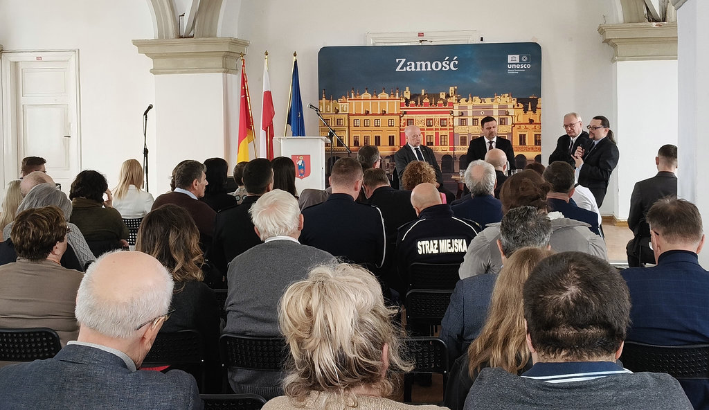 panel dyskusyjny z okazji urodzin Zamościa