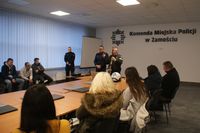 spotkanie studentów z policjantami