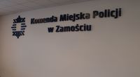 logo Policji  i napis Komenda Miejska Policji w Zamościu