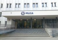 wejście do Komendy Miejskiej Policji w Zamościu