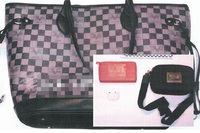 odzyskane przez policjantów torebki, portfel i bezprzewodowe słuchawki skradzione wcześniej dwóm kobietom