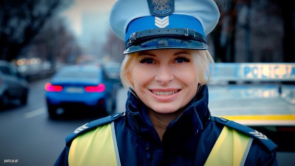 policjantka ruchu drogowego