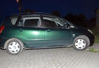 osobowa Toyota