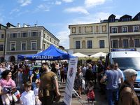 Rynek Wielki stoiska służb mundurowych