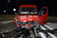 uszkodzony po zderzeniu z BMW bus marki Renault