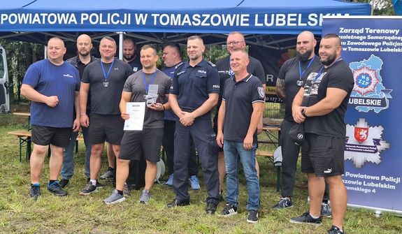 policyjna drużyna Mistrzostw w przeciąganiu liny
