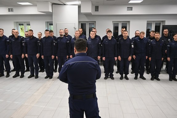 kierownik ośrodka wita kursantów