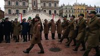 Obchody Święta Niepodległości w Zamościu , defilada