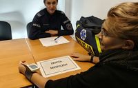 uczestniczka ćwiczeń przy punkcie medycznym