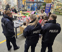 policjanci w czasie Finału Wielkiej Orkiestry Świątecznej Pomocy