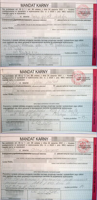 kolaż( zrobiony z trzech blankietów mandatów karnych ułożonych w pozycji pionowej
