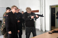 uczniowie w czasie dnia otwartego szkoły