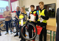 zwycięska drużyna w czasie eliminacji dla szkół z Zamościa Turnieju Bezpieczeństwa w Ruchu Drogowym