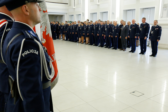 uroczysta zbiórka w Komendzie Wojewódzkiej Policji w Lublinie
