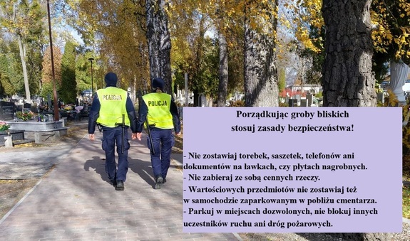 policyjny dwuosobowy patrol idzie alejką cmentarną